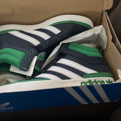 Adidas Top Court