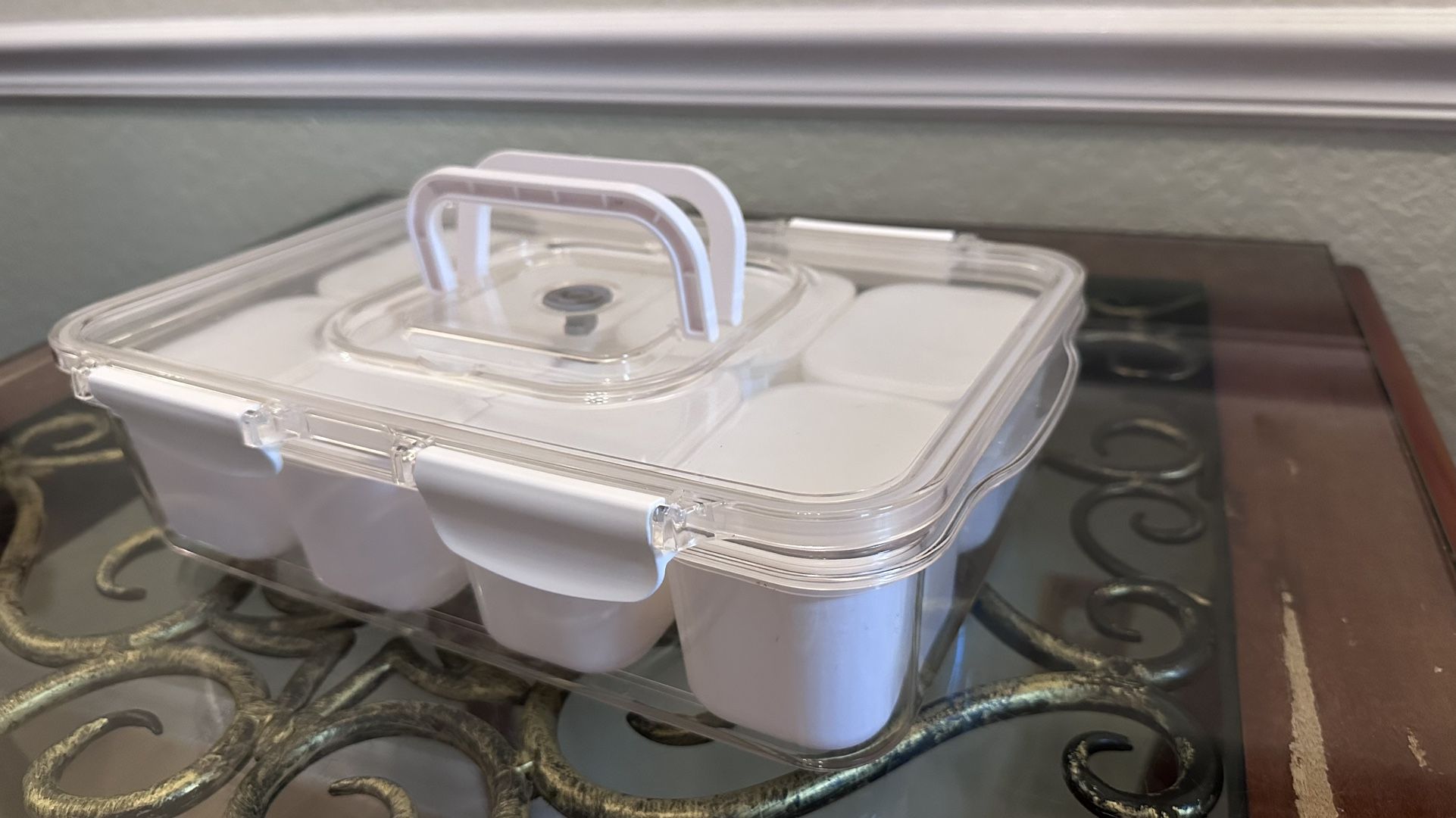 Condiments Containers 