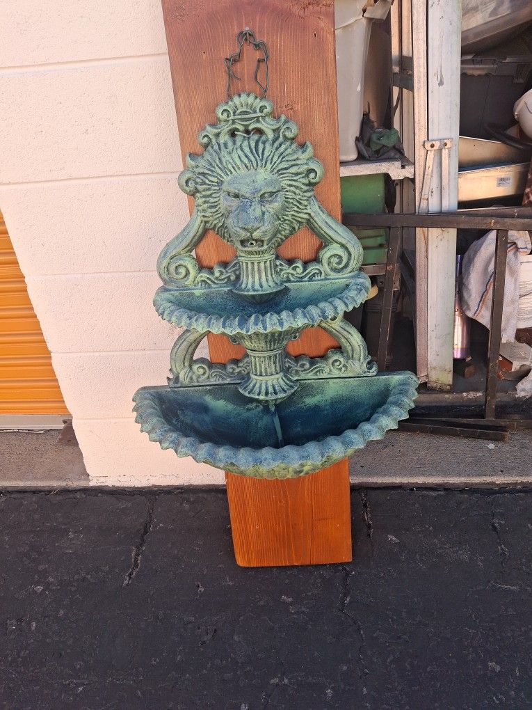 Lion water fountain Aluminum,New Products : American Fashion Style Bags On Sale