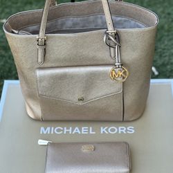 Michael Kors Tote with Wallet, Used/Set MK Usado