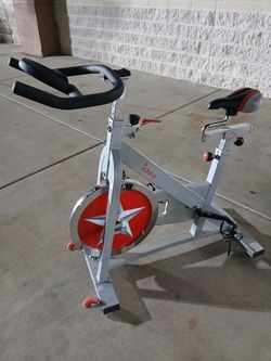 Indoor EXERCISE BIKE Sunny Brand 40lb Flywheel NEW