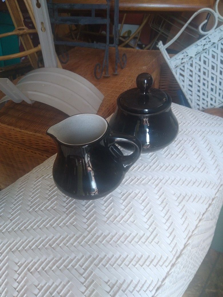 Sugar And Creamer Set