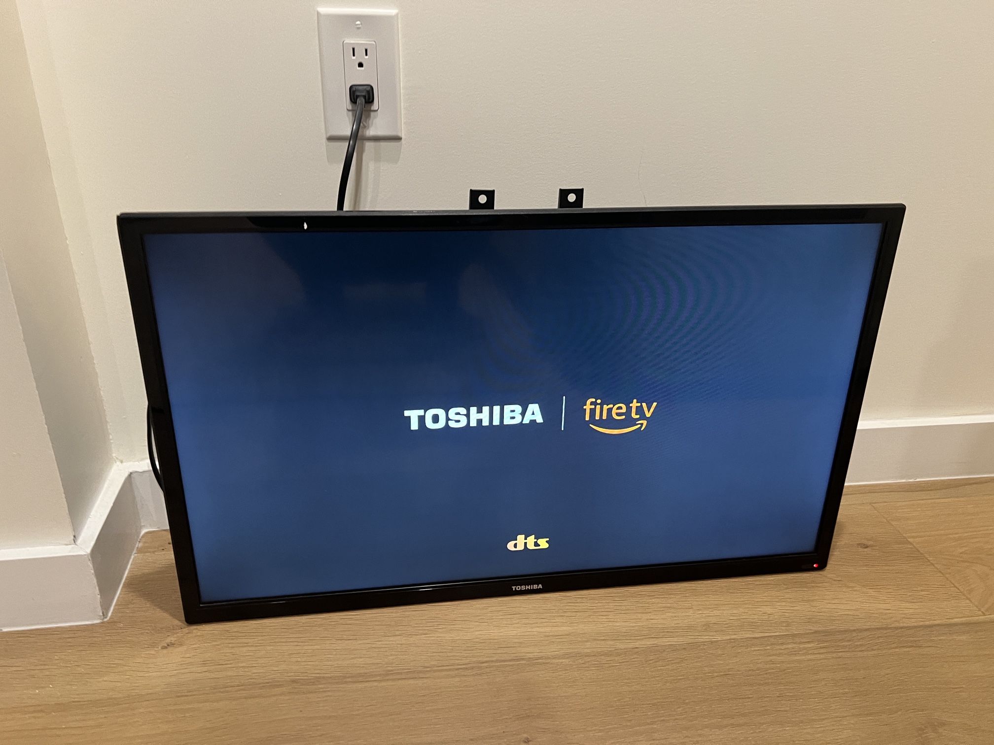34 Inch Toshiba Amazon Fire Smart TV