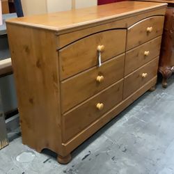 6 Drawer Lowboy Dresser 