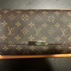 Louis Vuitton Canvas Monogram Handbag