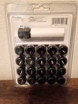 Spline and key lug lock set