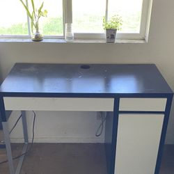 Free Desk