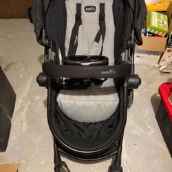 Stroller Evenflo Pivot Modular Travel System with Infant Car Seat. PRICE IS NEGOTIABLE