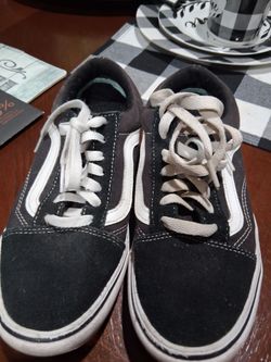 TENIS VANS SIZE 6