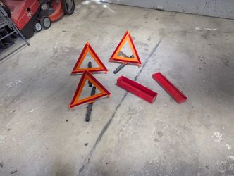 DOT Safety Triangles