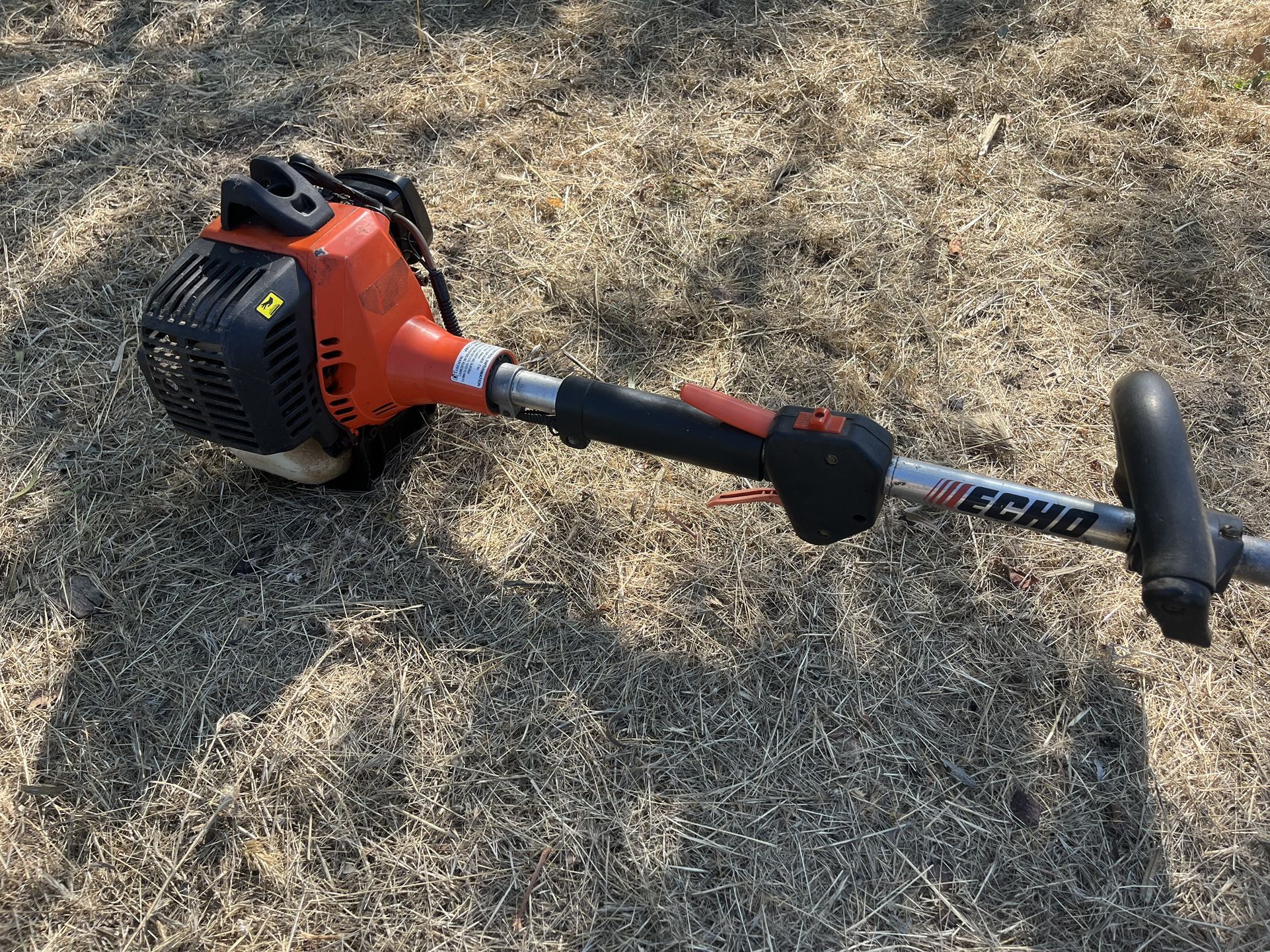 Echo SRM-230 22.8 CC Gas Engine Trimmer