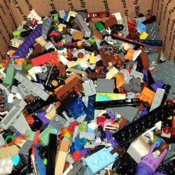 Lot Of 5 Pounds Of Random LEGO BRICKS in A Box (Read Info) $40