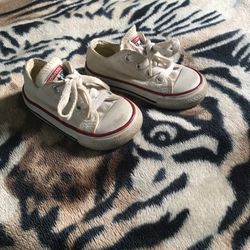 Converse Shoes 5c 