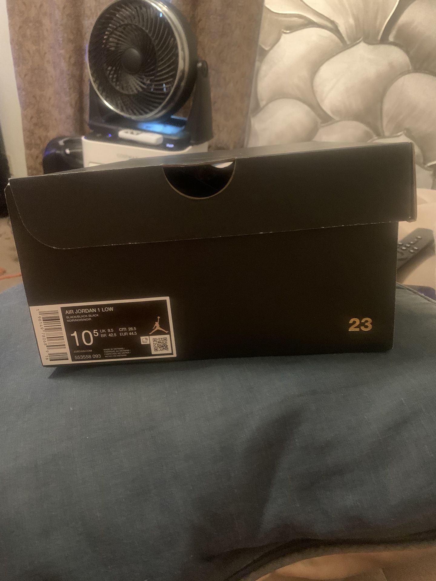 Air Jordan 1 Low. Black/Black-Black . Size 10.5