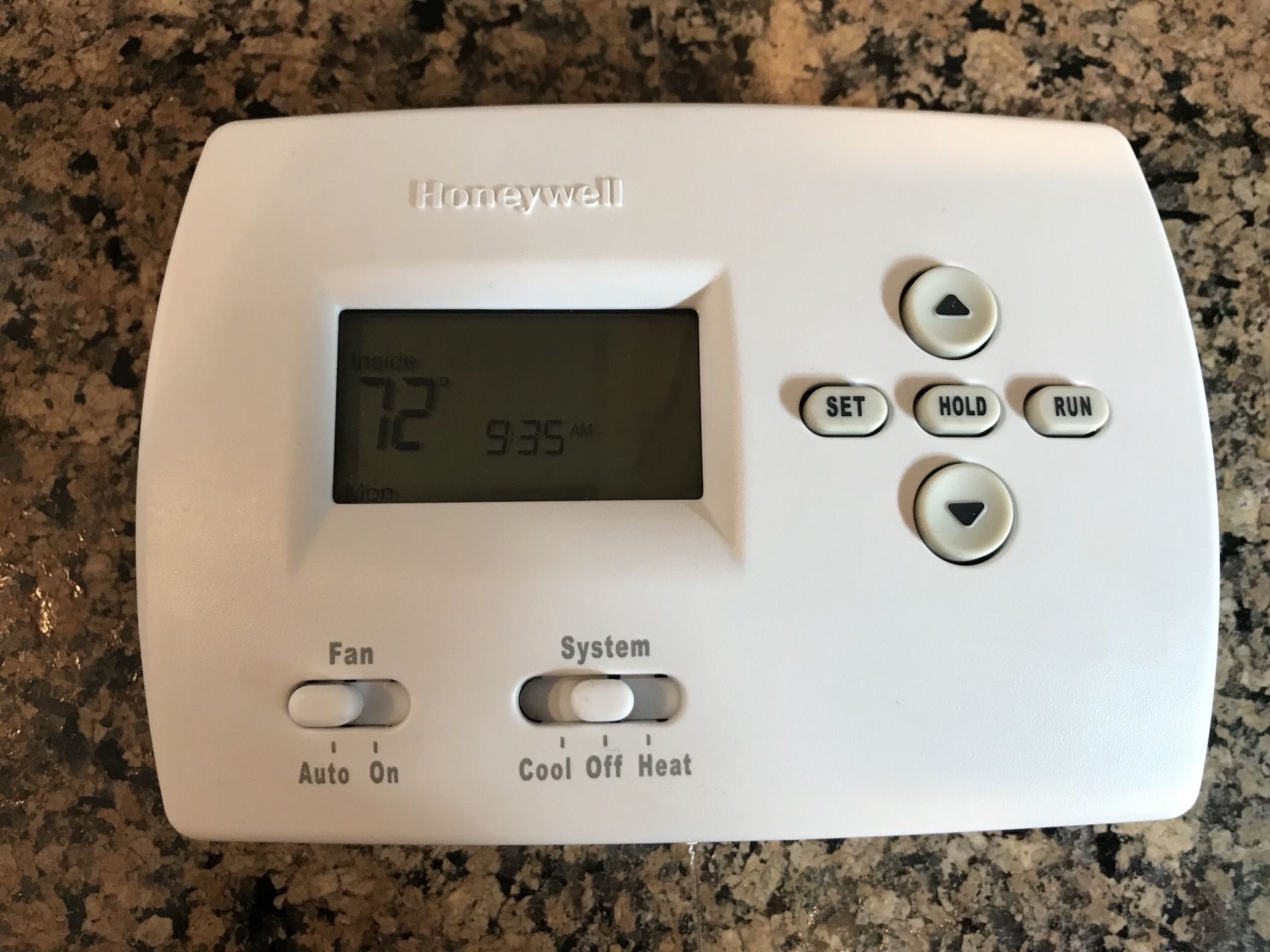 Honeywell Pro 4000 series programmable digital thermostat