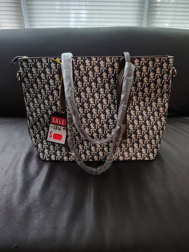 Brandnew Women's Purse
