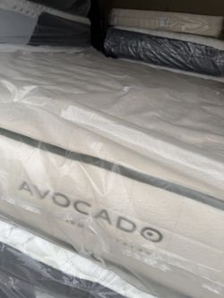 Queen Size Bed Avocado Extra Firm Mattress Serta Sealy Beautyrest Black Hybrid Series Purple Rejuvenate Aireloom Kluft Hotel Collection Shifman Saatva