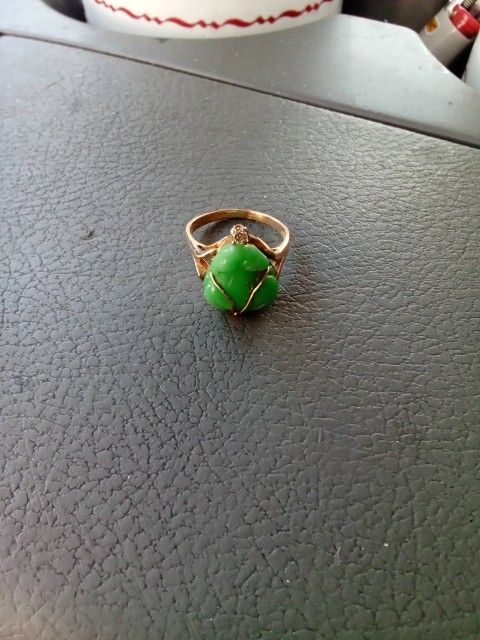 18k Frog  Jade Old Ring With Diamond 