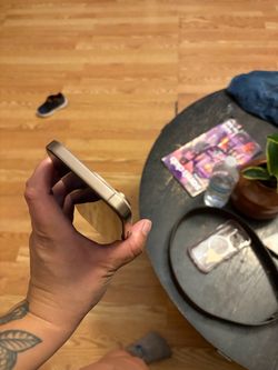 Iphone 16 Pro Max Gold