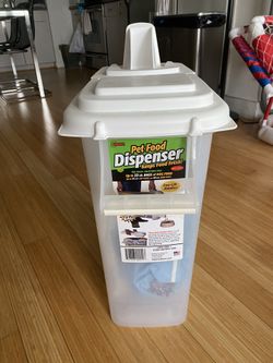 Pet Food Dispenser 32 Quarts