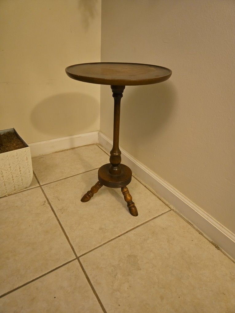 Cute Wood Side Table