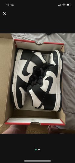 Nike Panda Dunks