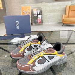 Christian Dior Men’s Sneaker With Box New 