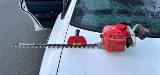 Shindaiwa hedge trimmer