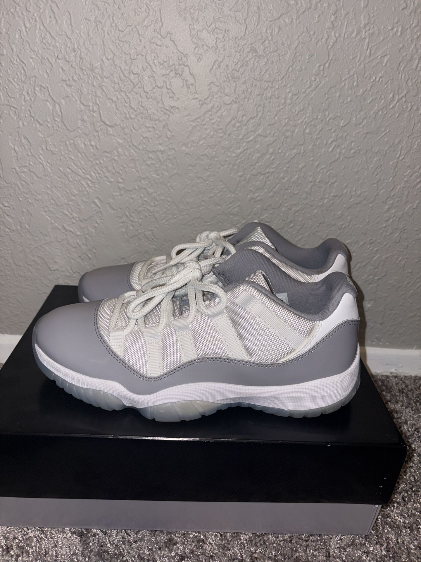Jordan 11 Retro Low Size 9