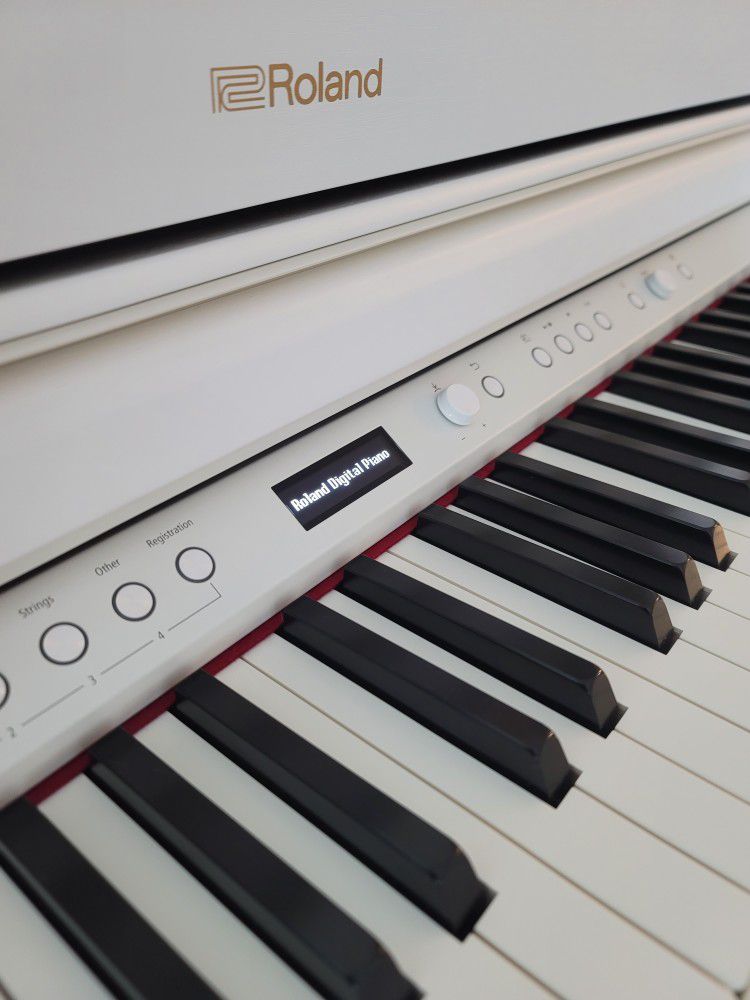 ROLAND (HP704) DIGITAL UPRIGHT PIANO WITH BENCH - SATIN WHITE