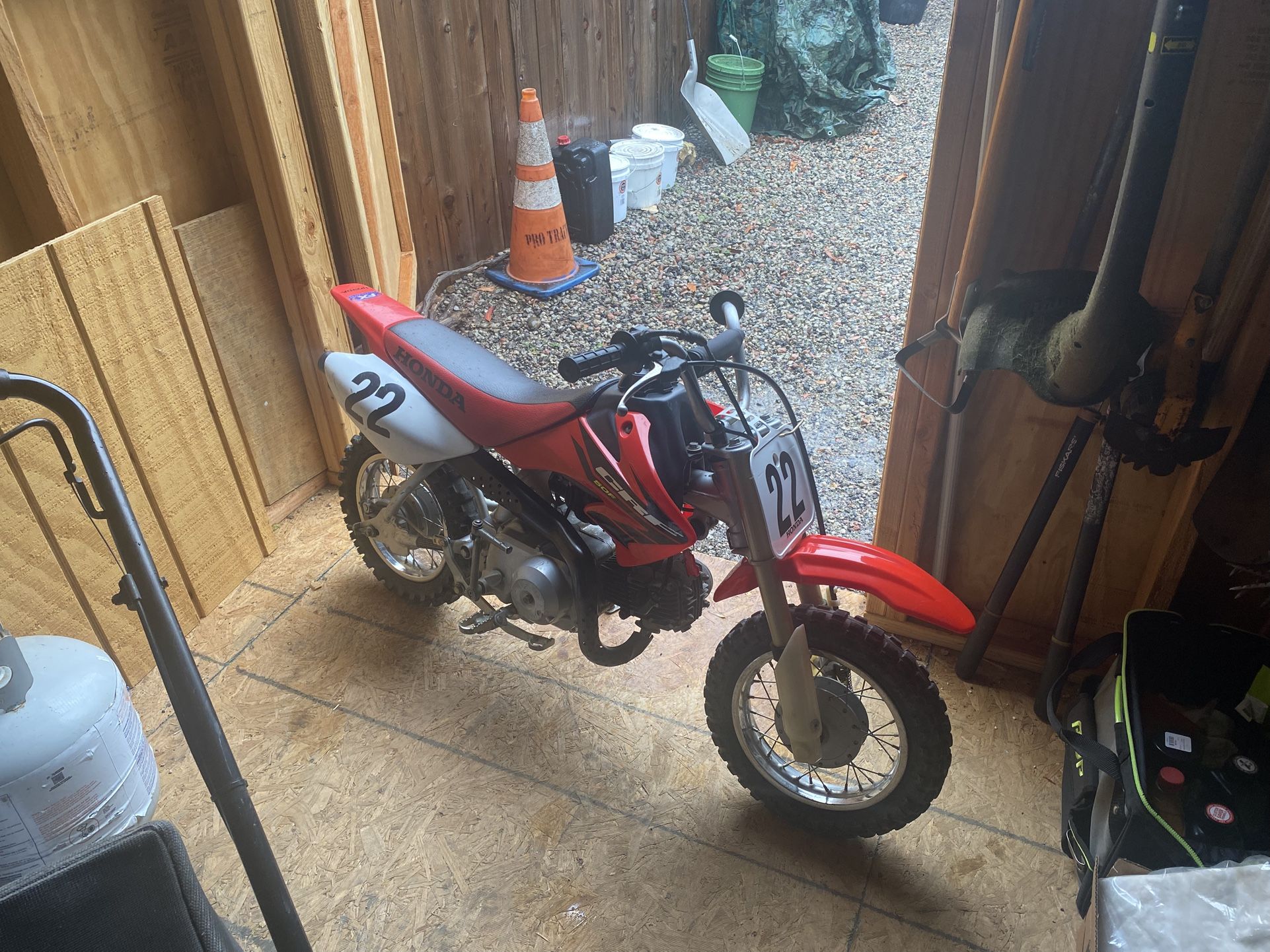 2005 CRF 50 W/ Training Wheels