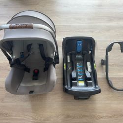 NUNA PIPA Carseat + Adapter 