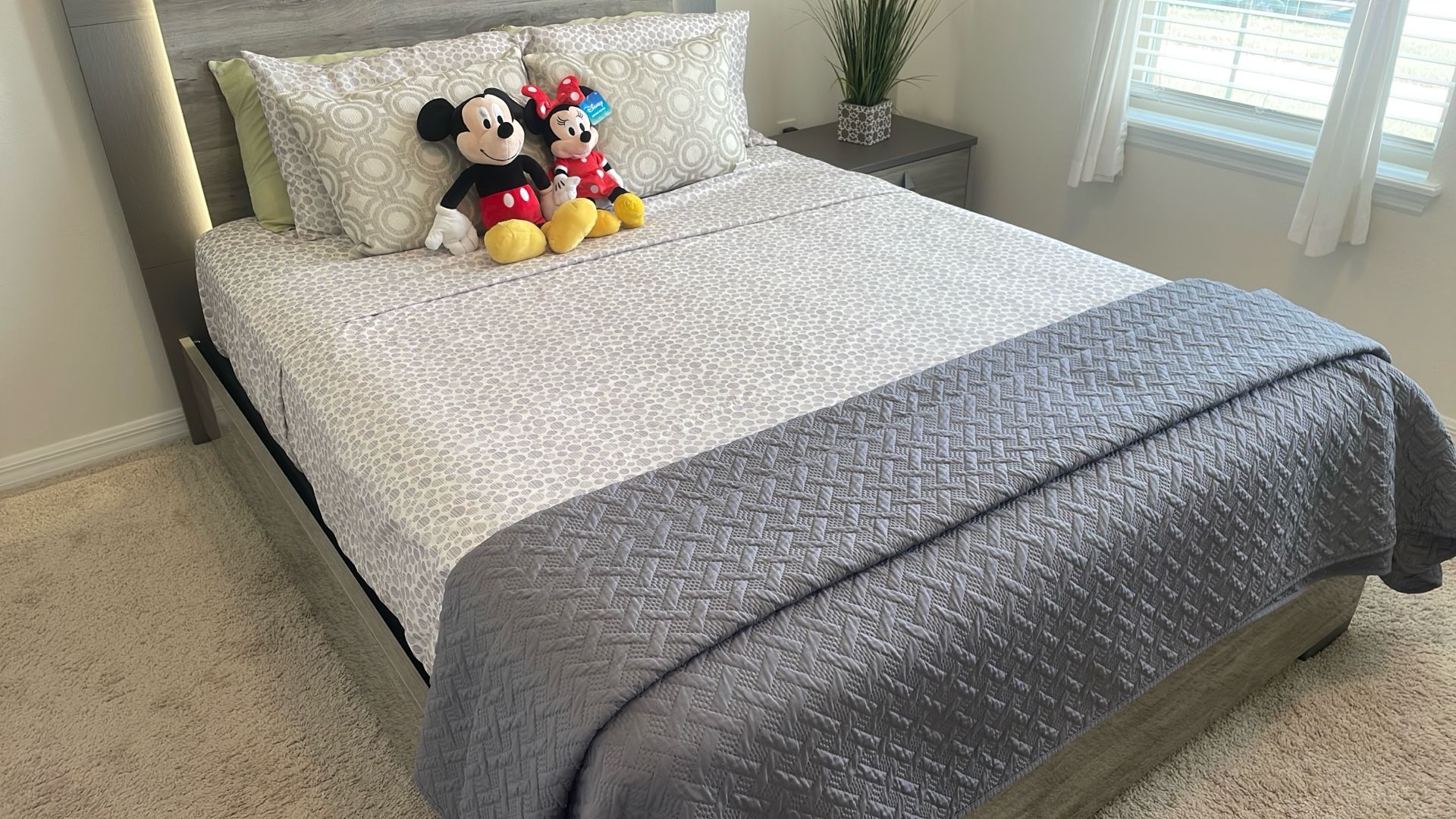 Bedroom Set - Rooms To Go