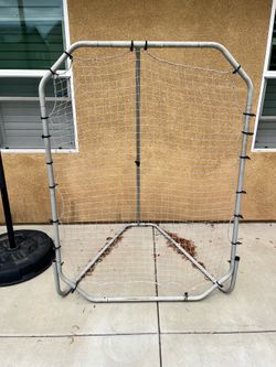 Baseball throwing rebounder