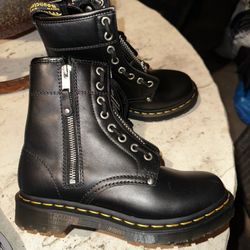 Dr Marten Boots