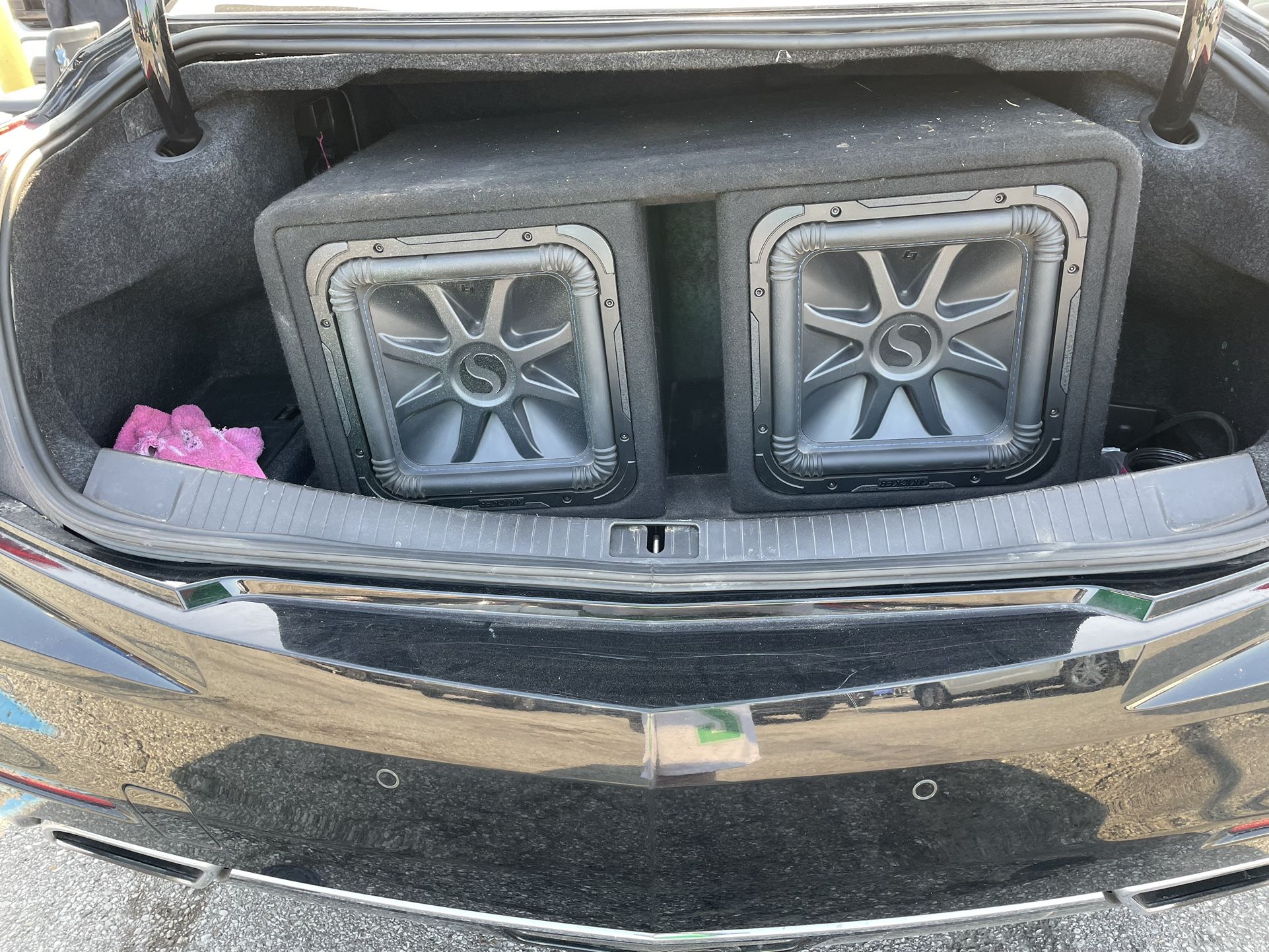 Kicker 44DL7S122 Dual 12" 3000w L7 Solo-Baric L7S Loaded Sub Enclosure 44L7S122