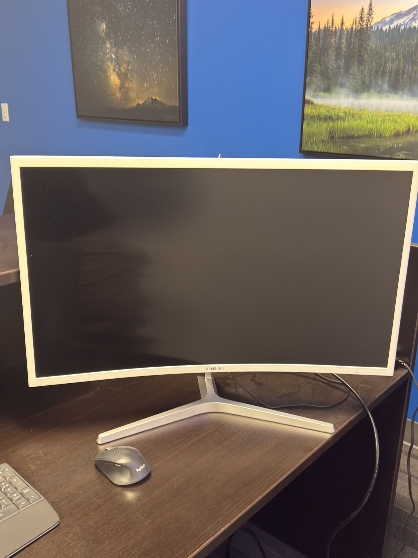 32” Samsung Moniter 60 hertz Refresh Rate