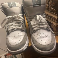 Jordan 1 Mid SE White Medium Grey Cool Grey