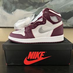 Nike Air Jordan 1 Retro High OG Bordeaux GS Size 4Y