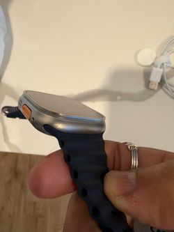 Apple Watch Ultra 2 titanium