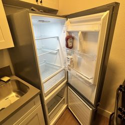 Refrigerator - Stainless steel