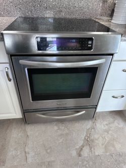 KitchenAid Stove 31 inch wide.