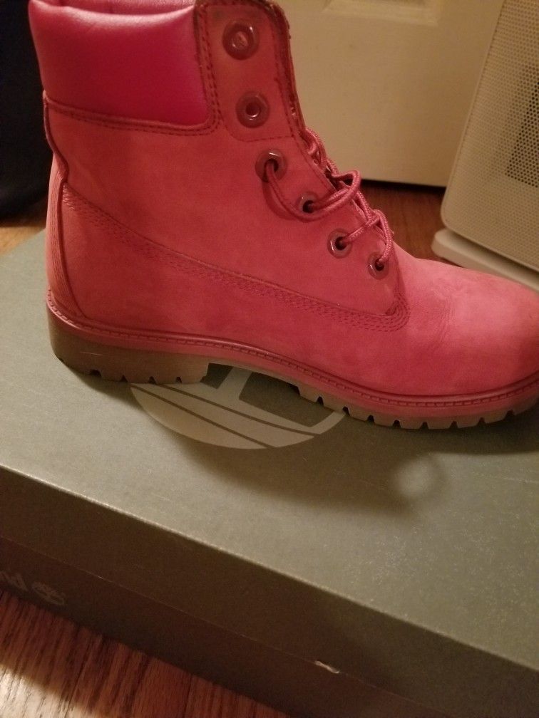 Red Timberlands Size 6 (GS)