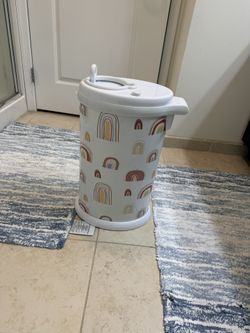 Diaper pail