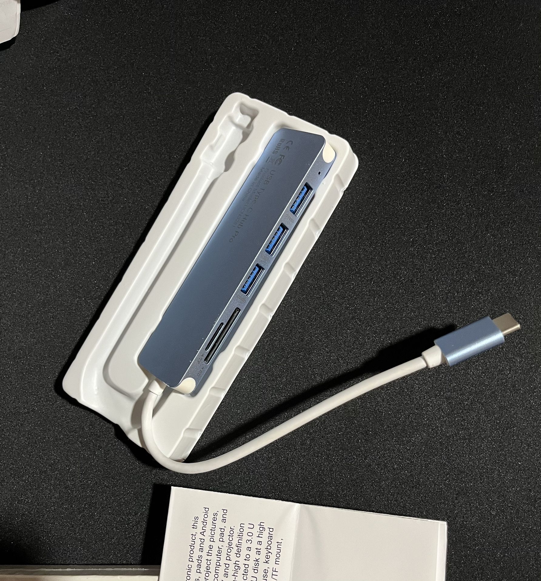 USB Type-C Hub Supports 4K HDMI Has Card Reader $10