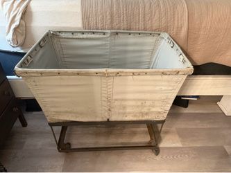 Southern Mills Laundry Cart