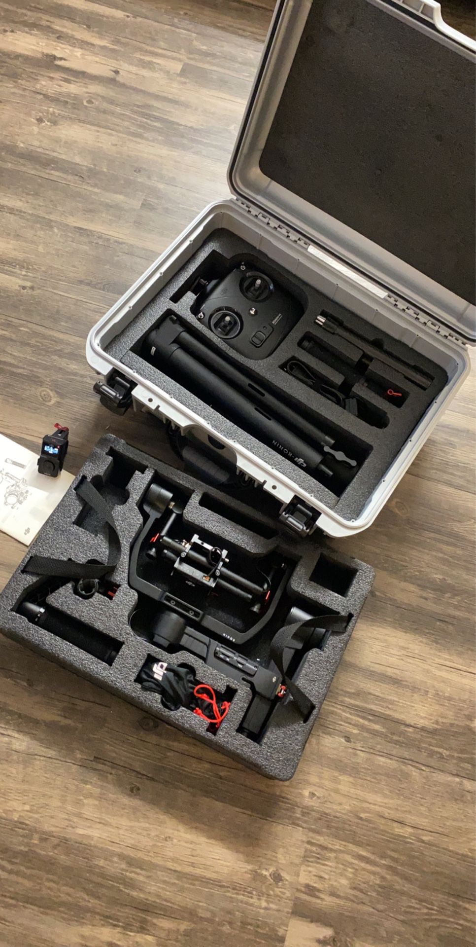 DJI Ronin m camera stabilizer(batteries not included)