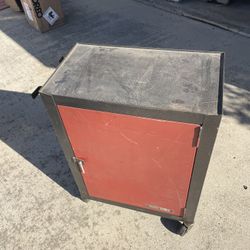 Tool Cart, locking, rolling.