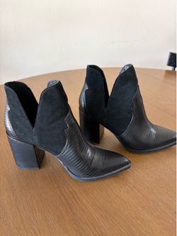 Steve Madden Black Boots size 7