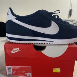  Nike Cortez